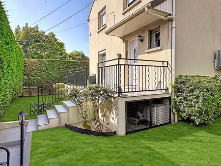 pavillon indépendant avec de belles prestations