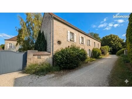 maison 6 pièces 219 m²