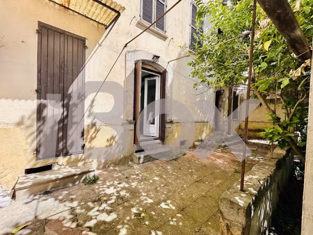 cuers - centre ville - t7 de 129m2
