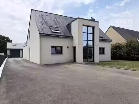 maison 160 m² avec double garage de 100 m²