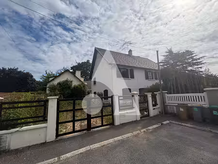 maison margency 7 pièce(s) 181 m2