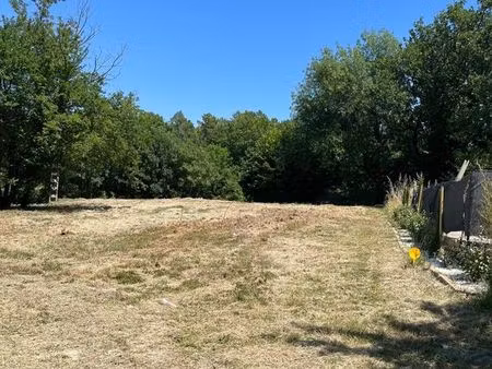 terrain 1365 m² allan