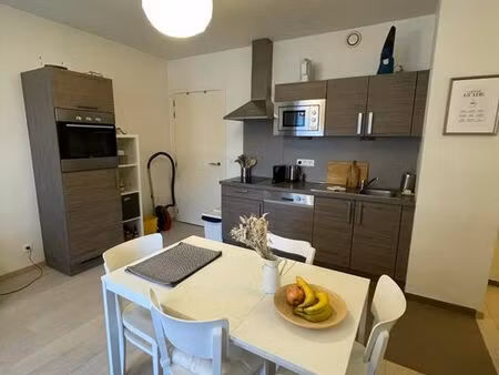 studio 42m² rue de traité de rome 2/101