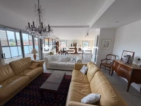 exceptionnel appartement-maison sur le toit 5 pièces avec terrasse et double garage – rési