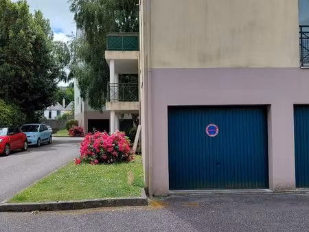grand garage proche gare