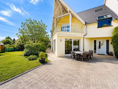 berstett - l'esprit maison dans une petite copropriété 5 p