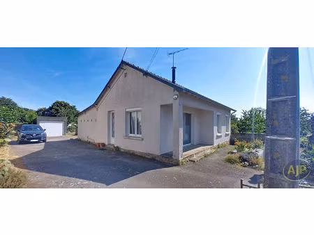 luasanger : centre bourg - plain-pied - 2 chambres