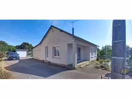 lusanger : centre bourg - plain-pied - 2 chambres