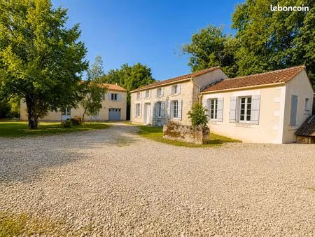 maison + maison annexe – 155 m² – terrain 2 445 m² – saint-brice (16100)