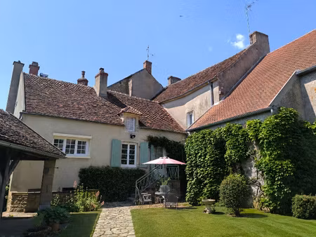 propriété de caractère entre corbigny et prémery