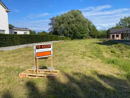 grand terrain pour construction villa isolée en campagne