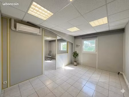 local commercial 180 m²