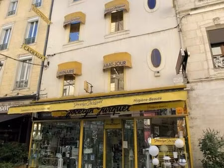 immeuble 267 m² ales