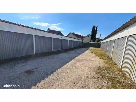parking/box 13 m² mandeure