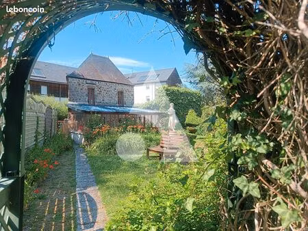 maison de ville 7 pièces 160 m²