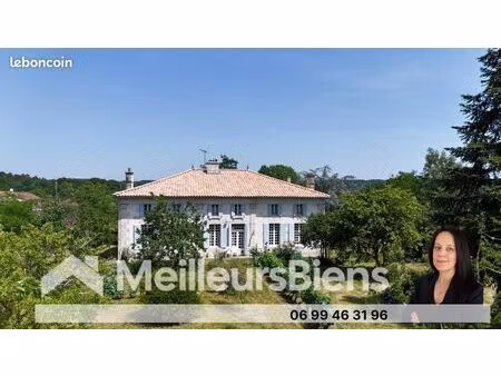 maison 11 pièces 260 m²