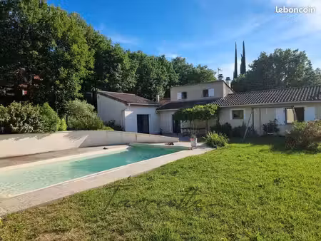 villa 6 pièces 131 m²