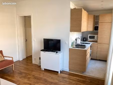 loue bel appartement rénové et meublé t2 à mairie d'issy