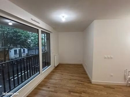 boutique 80 m² clichy