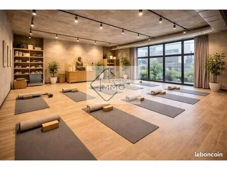local commercial 1 006 m²