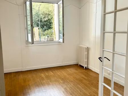 local professionnel 3 bureaux