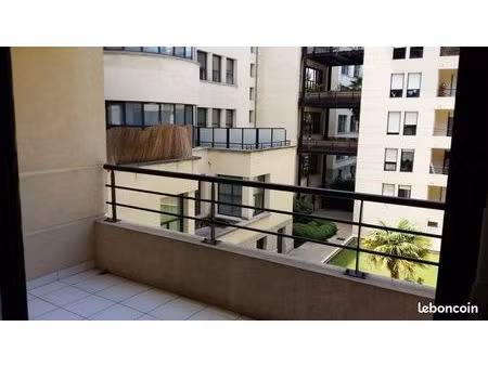 t3 rés st charles avec garage