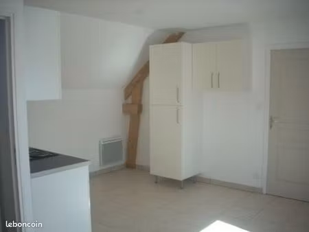 location t2 centre bourg pocé les bois