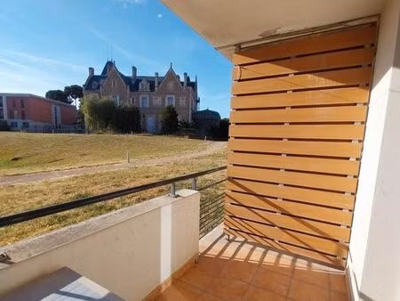 studio meublé avec terrasse dans résidence sécurisée à béziers