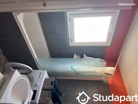 chambre 1 pièce 12 m²
