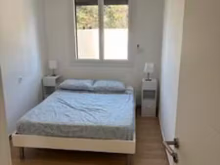 t2 meublé tout confort- wifi fibre  climatisation  terrasse  place de parking - location s