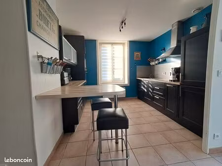 maison atypique avec 39m2 de dépendance
