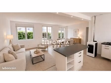 maison lumineuse plain-pied avec jardin dans quartier calme à royan