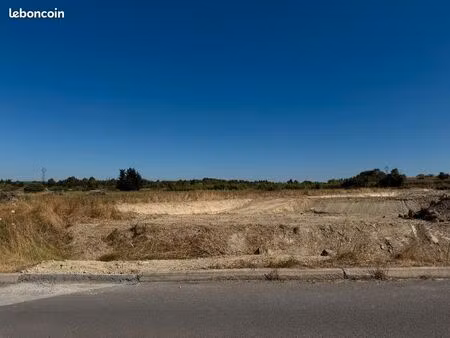 terrain 304 m² loupian