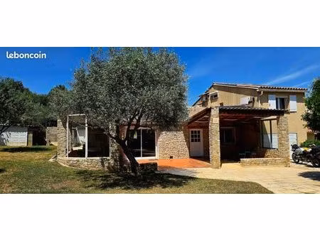 villa 6 pièces 115 m²