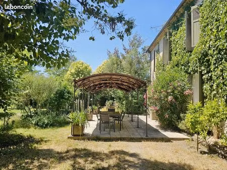 propriété 8 pièces 157 m²
