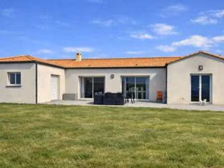 vente maison aux sables-d'olonne (85100) : à vendre / 112m² les sables-d'olonne