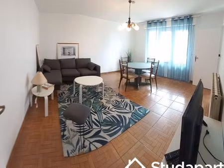 chambre 1 pièce 11 m²