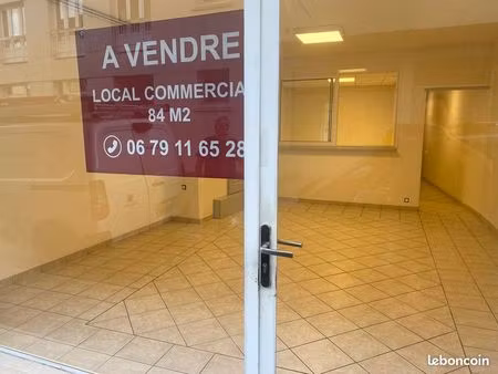 local commercial 84m2