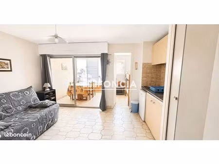 appartement studio cabine avec parking et cellier à 100 mètres de la mer au grau d'agde