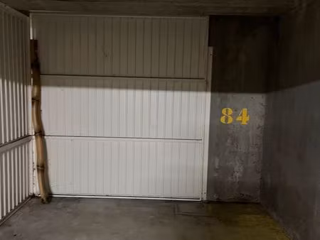 place parking boxée