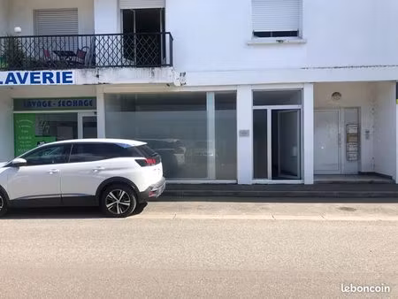 local commercial 57 m²
