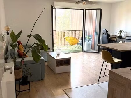 a louer t3 meublé de 69m²– fonctionnel-calme-balcon-parking à bordeaux (quartier bassins à