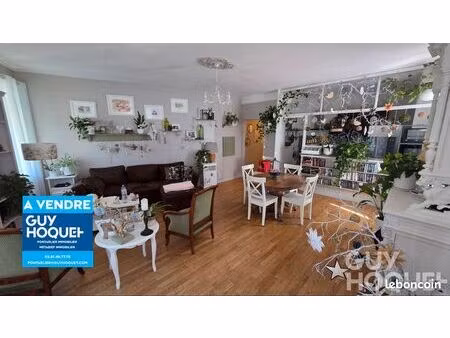 immeuble 400 m² salins les bains