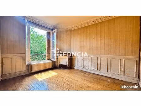 maison de charme avec jardin privatif et éléments d'époque