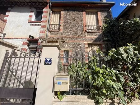 pavillon 3 pièces 85 m²