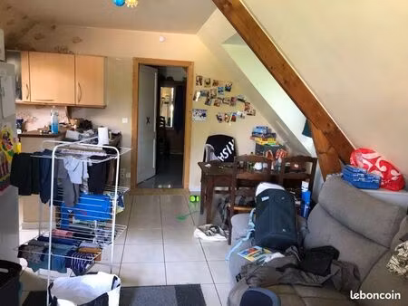 location appartement 1e étage d’une maison