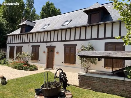propriété six pièces plus un gîte