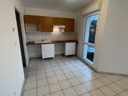 à louer appartement t1 bis