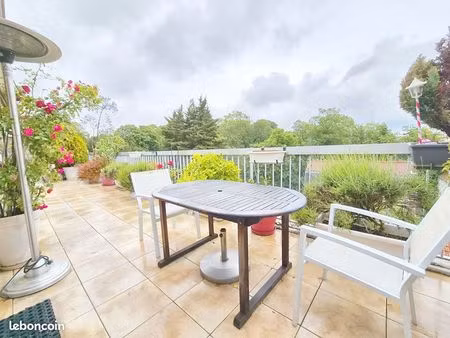 penthouse 3 pièces 68 m²
