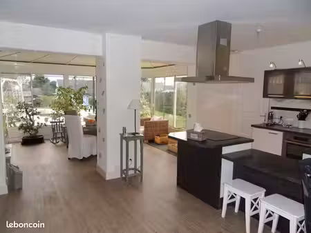 maison 8 pièces – 178 m² – piscine chauffée – terrain 950 m² – dpe c vente directe proprié